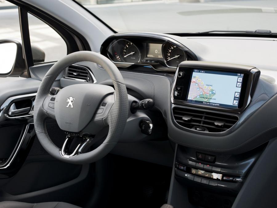  Peugeot 208 5-Door 2012 года  (фото 66 из 73)